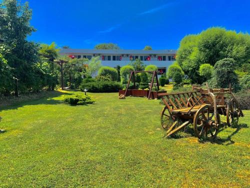 Imagen general del Hotel COMPLEX TISMANA 3* ALL INCLUSIVE. Foto 12