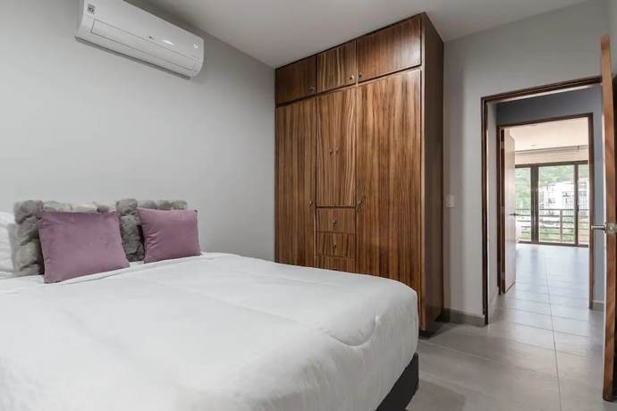 Imagen de los interiores del Hotel CONDO LI BY TRVL2HM. Foto 9