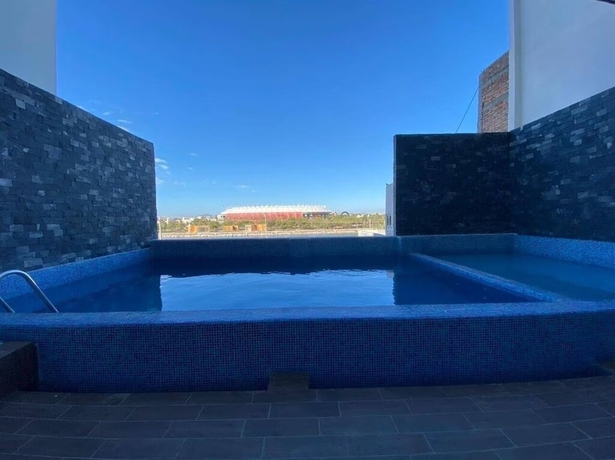 Imagen de la piscina del Hotel CONDOS ONE ByTrvl2hm and Mazatlan Regency. Foto 10