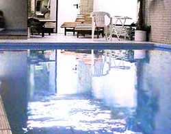 Imagen de la piscina del Hotel CONSUL, Dortmund. Foto 4