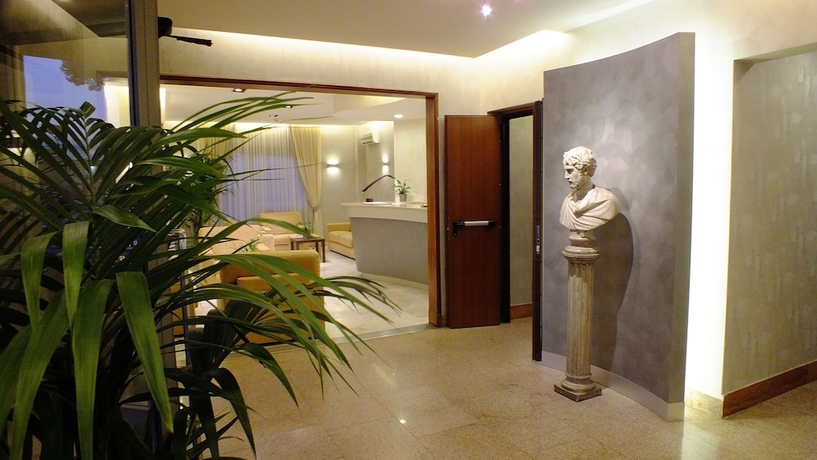 Imagen de los interiores del Hotel CONSUL, Roma. Foto 13