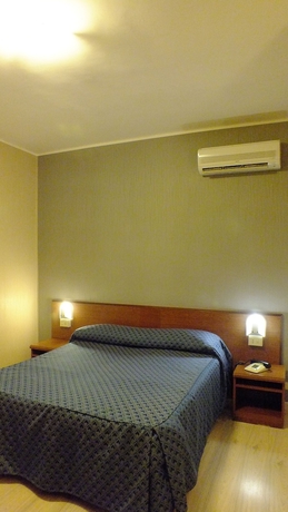 Imagen de la habitación del Hotel CONSUL, Roma. Foto 10
