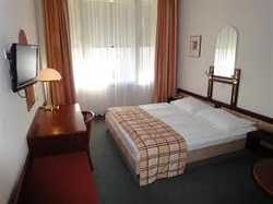 Imagen de la habitación del Hotel CONTINENTAL HOTEL PENSION. Foto 3