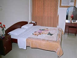 Imagen de la habitación del Hotel CORNICHE. Foto 2