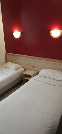 Imagen de la habitación del Hotel CORONA Lourdes. Foto 12