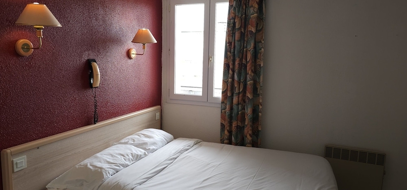 Imagen de la habitación del Hotel CORONA Lourdes. Foto 16