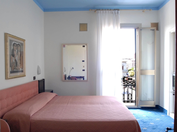 Imagen de la habitación del Hotel CORSO, Padua. Foto 9