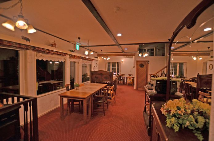 Imagen del bar/restaurante del Hotel COUNTRY HOTEL RED FOX. Foto 2
