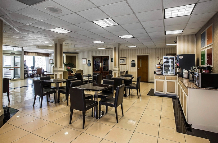 Imagen del bar/restaurante del Hotel COUNTRY INN SUITES BY RADISSON GREENVILLE. Foto 5