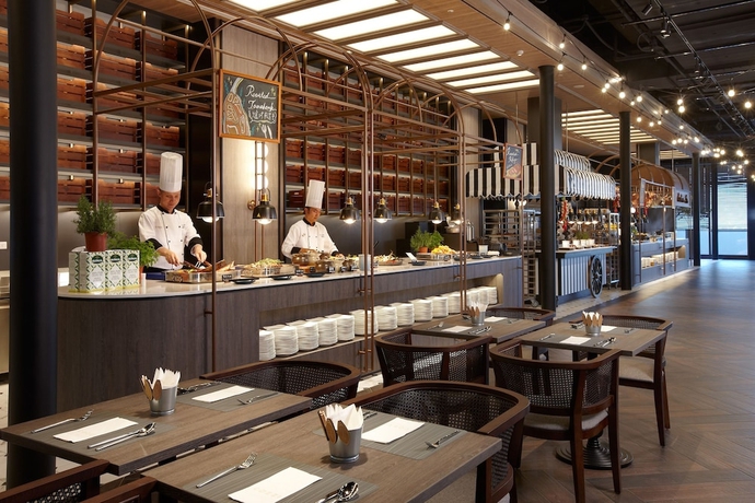 Imagen del bar/restaurante del Hotel COZZI Blu. Foto 6