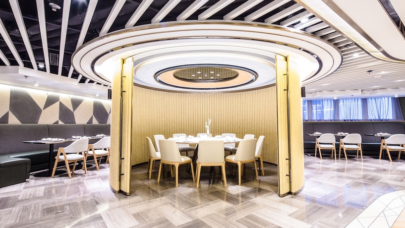 Imagen del bar/restaurante del Hotel COZi Oasis. Foto 2