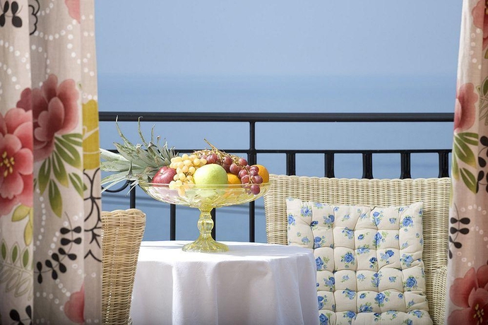 Imagen general del Hotel CRETA BLUE SUITES. Foto 3