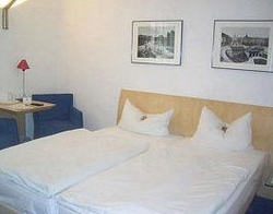 Imagen general del Hotel CROSS COUNTRY PRINZREGENT. Foto 4