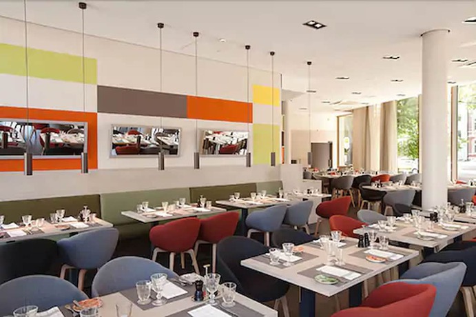 Imagen del bar/restaurante del Hotel CROSS INN Osnabr&uuml;ck by Hackmann. Foto 2