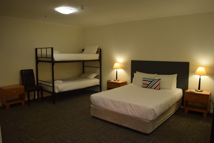 Imagen de la habitación del Hotel CROWN CBD. Foto 10