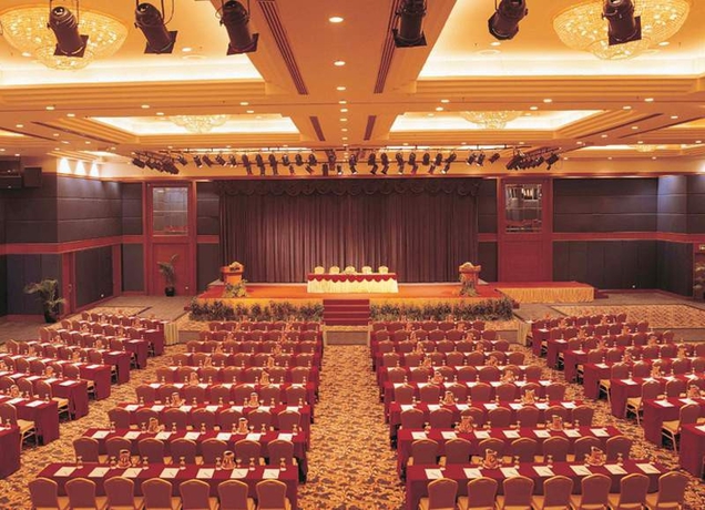 Imagen general del Hotel CROWN PRINCESS. Foto 2