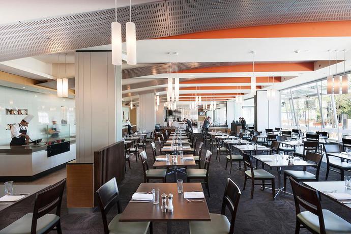 Imagen del bar/restaurante del Hotel CROWN PROMENADE, Perth. Foto 2