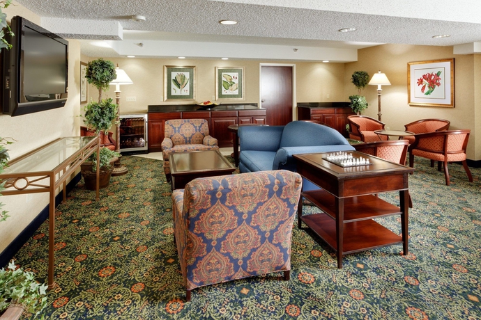 Imagen del bar/restaurante del Hotel CROWNE PLAZA HARTFORD - CROMWE. Foto 3