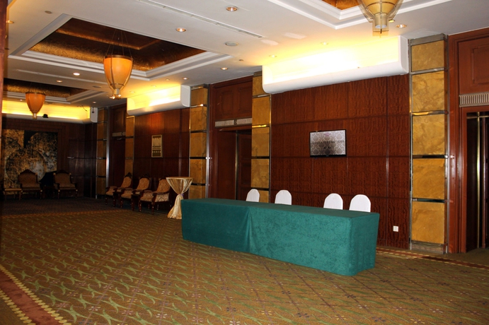 Imagen de los interiores del Hotel CROWNE PLAZA SHENGYANG ZHONGSHAN. Foto 9