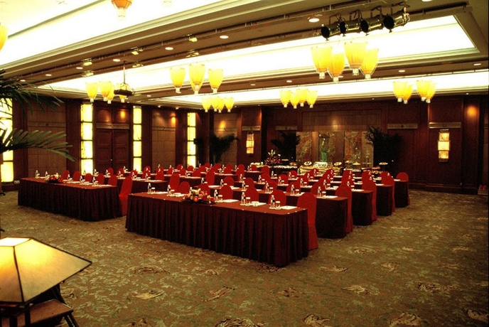 Imagen de los interiores del Hotel CROWNE PLAZA SHENGYANG ZHONGSHAN. Foto 11