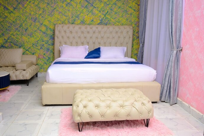 Imagen general del Hotel CROYLANDZ COTTAGES. Foto 3