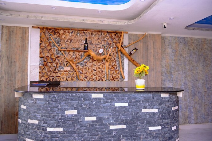 Imagen general del Hotel CROYLANDZ COTTAGES. Foto 4