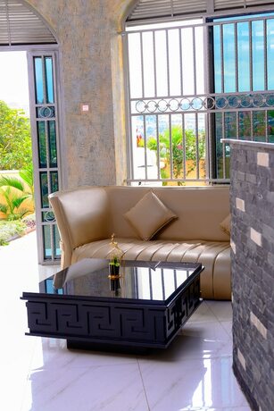 Imagen general del Hotel CROYLANDZ COTTAGES. Foto 5