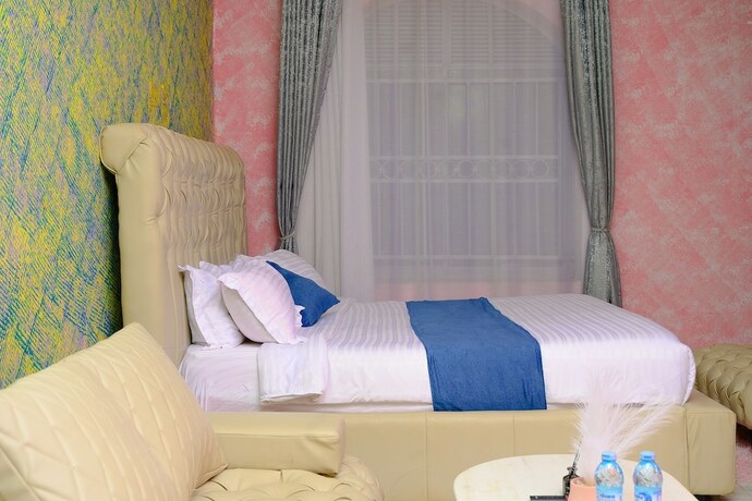 Imagen de la habitación del Hotel CROYLANDZ COTTAGES. Foto 19