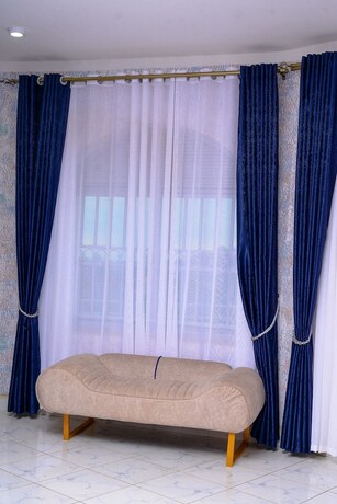 Imagen de la habitación del Hotel CROYLANDZ COTTAGES. Foto 20