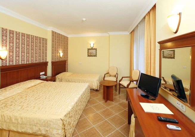 Imagen general del Hotel CRYSTAL, G&Uuml;M&Uuml;SL&Uuml;K. Foto 11