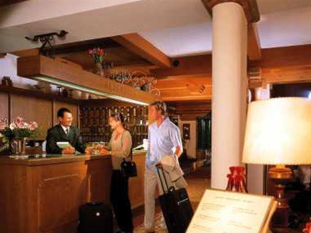 Imagen general del Hotel CRYSTAL HOTEL, Fugen . Foto 13