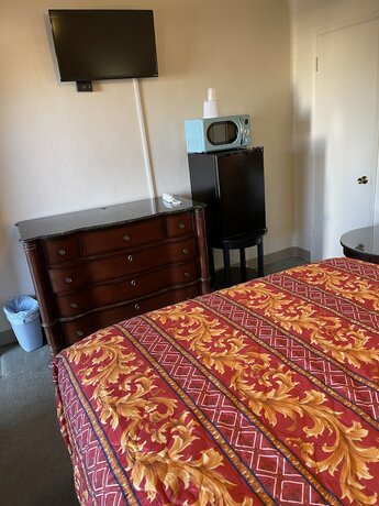 Imagen de la habitación del Hotel CRYSTAL MOTEL. Foto 18