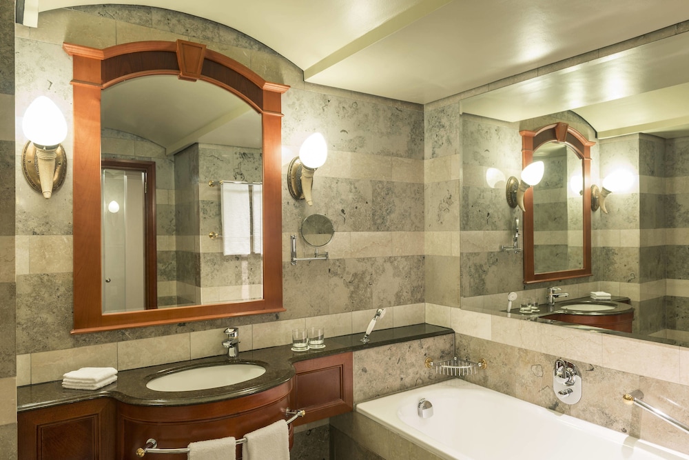 Imagen de la habitación del Hotel CT. Foto 11