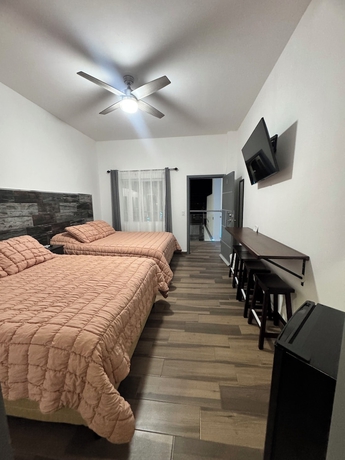 Imagen de la habitación del Hotel CUATRO PALMAS HOTEL. Foto 5