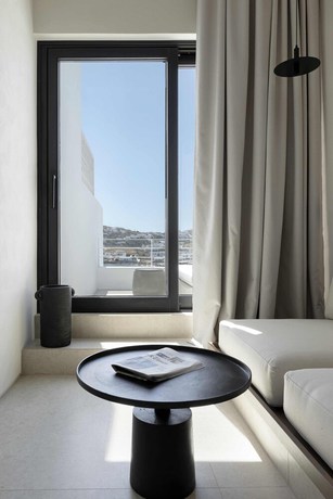 Imagen de la habitación del Hotel CUBIC Mykonos Seafront Design Suites. Foto 7