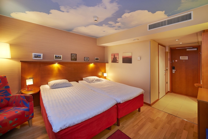 Imagen de la habitación del Hotel CUMULUS. Foto 2