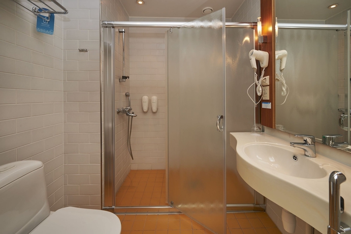 Imagen de la habitación del Hotel CUMULUS. Foto 7