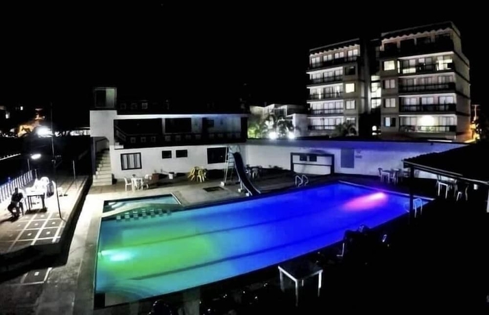 Imagen de la piscina del Hotel CV Marques De San Luis. Foto 11