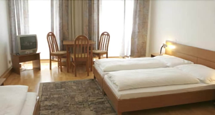Imagen de la habitación del Hotel CYRUS, Viena. Foto 14