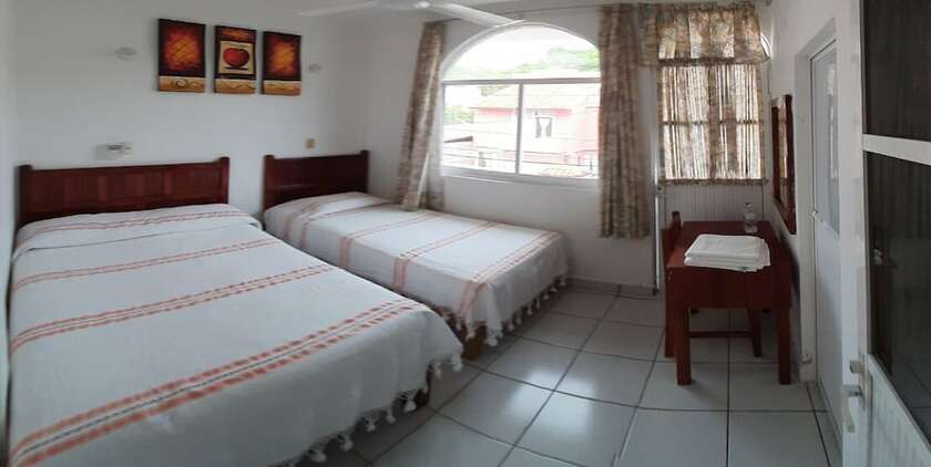 Imagen de la habitación del Hotel CZ. Foto 12