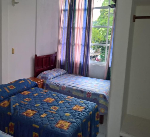 Imagen de la habitación del Hotel CZ. Foto 16