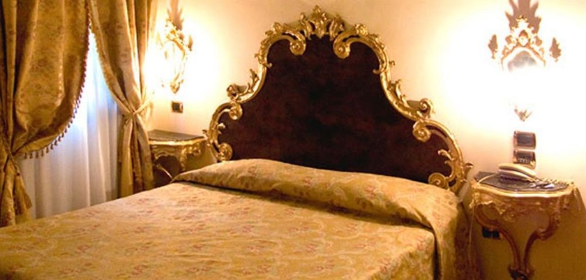 Imagen de la habitación del Hotel Ca' Alvise. Foto 14