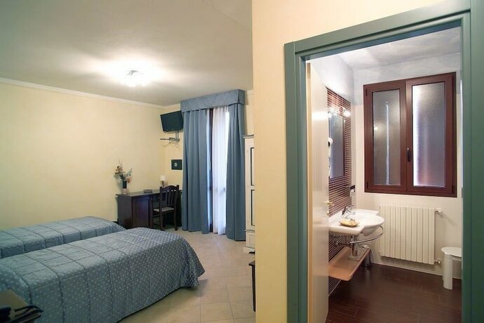 Imagen de la habitación del Hotel Ca' Del Rio Resort. Foto 10