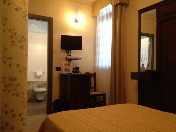 Imagen de la habitación del Hotel Ca' Del Rio Resort. Foto 14