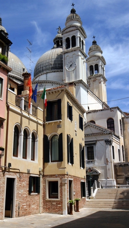 Imagen de los exteriores del Hotel Ca Maria Adele. Foto 2