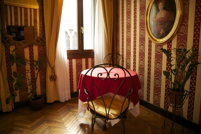 Imagen de los interiores del Hotel Ca' Morosini. Foto 15