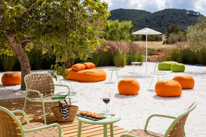 Imagen de la piscina del Hotel Ca Na Xica - and Spa. Foto 15