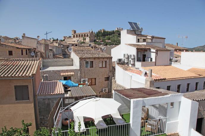 Imagen general del Hotel Ca Sa Padrina De Interior. Foto 15