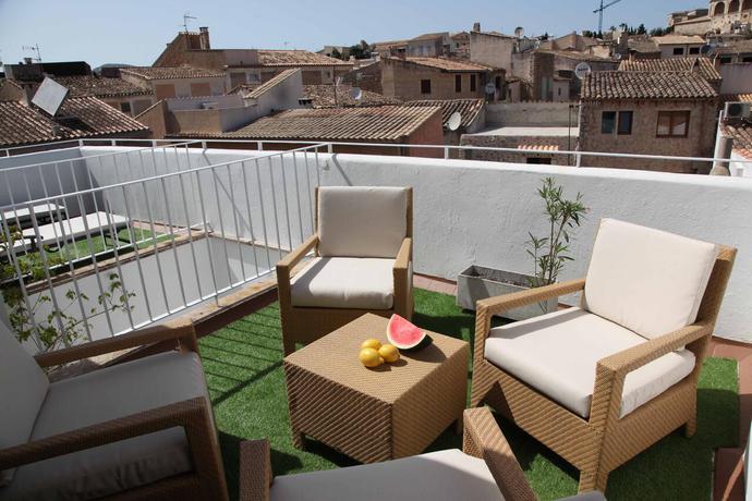 Imagen general del Hotel Ca Sa Padrina De Interior. Foto 18