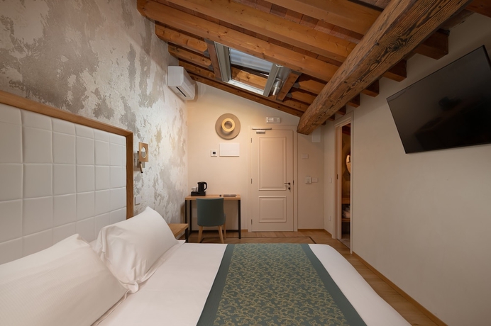Imagen de la habitación del Hotel Ca\' Uberti Palace , Mantegnas. Foto 7